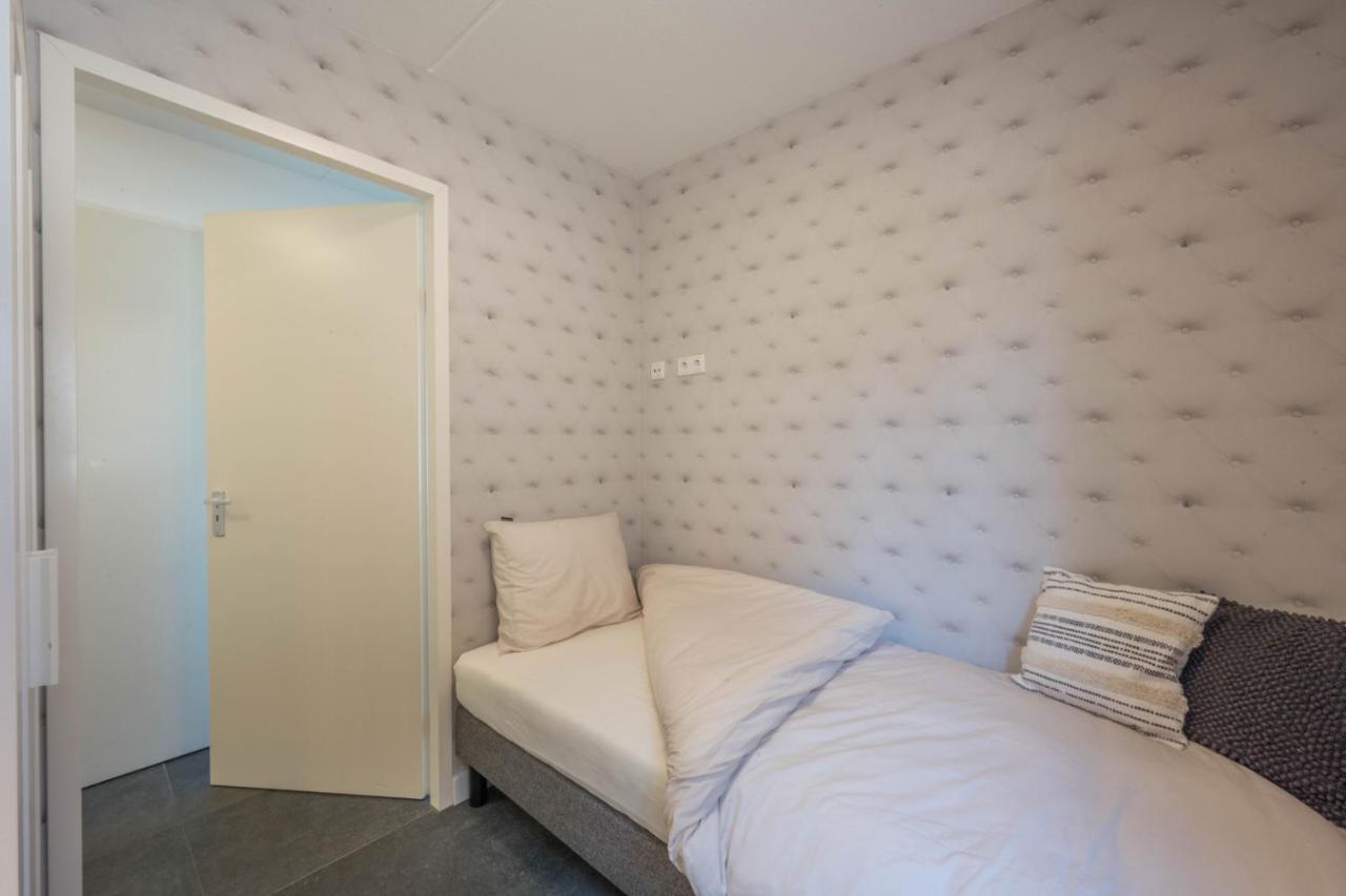 Meerzicht 24 - Luxury Family Accommodation With Beautiful Lake Side View Uitgeest Exterior photo